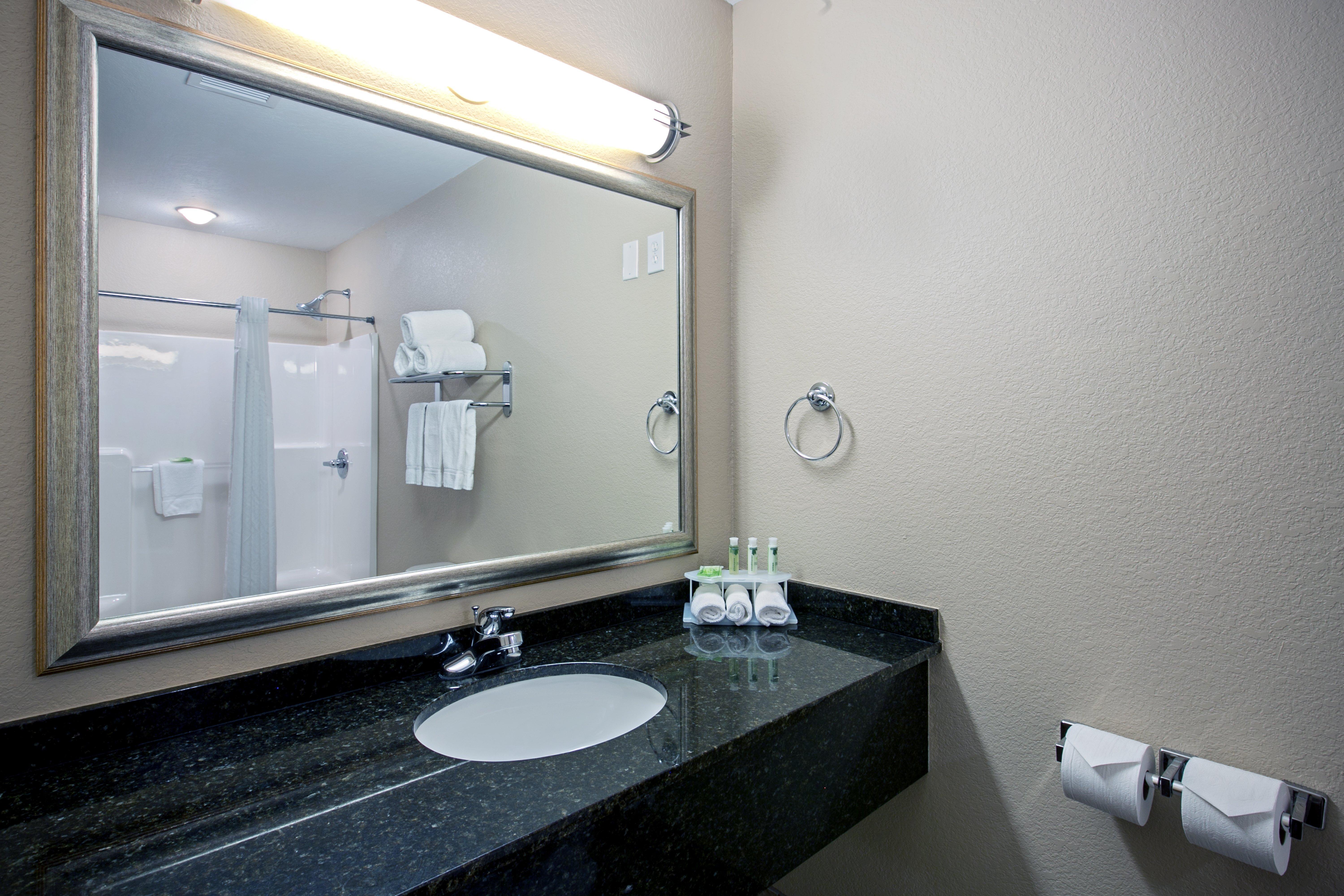 Holiday Inn Express & Suites - Green Bay East By Ihg Exteriör bild