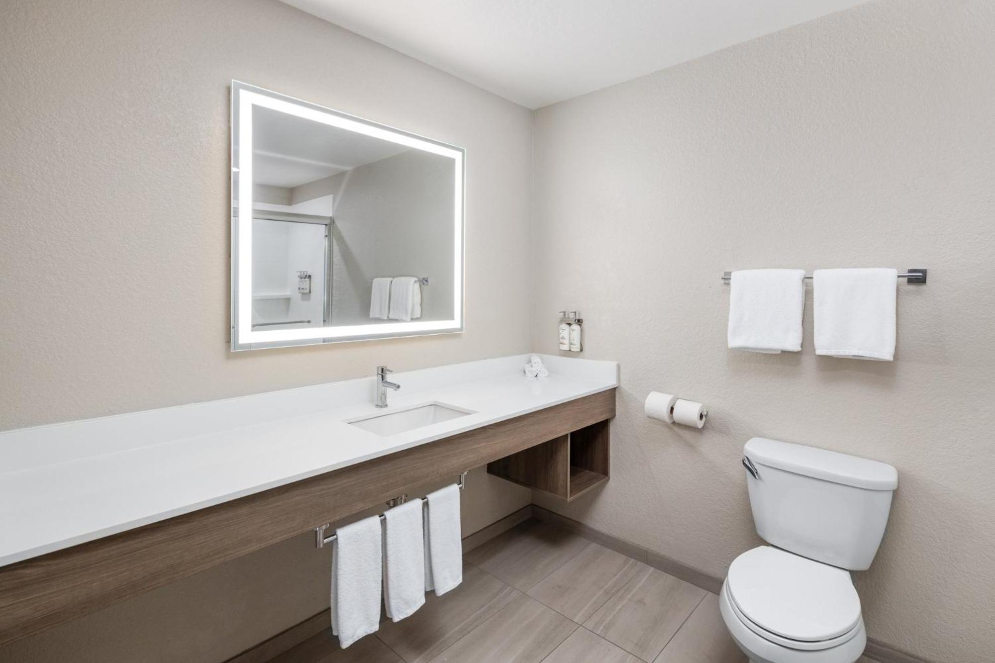 Holiday Inn Express & Suites - Green Bay East By Ihg Exteriör bild