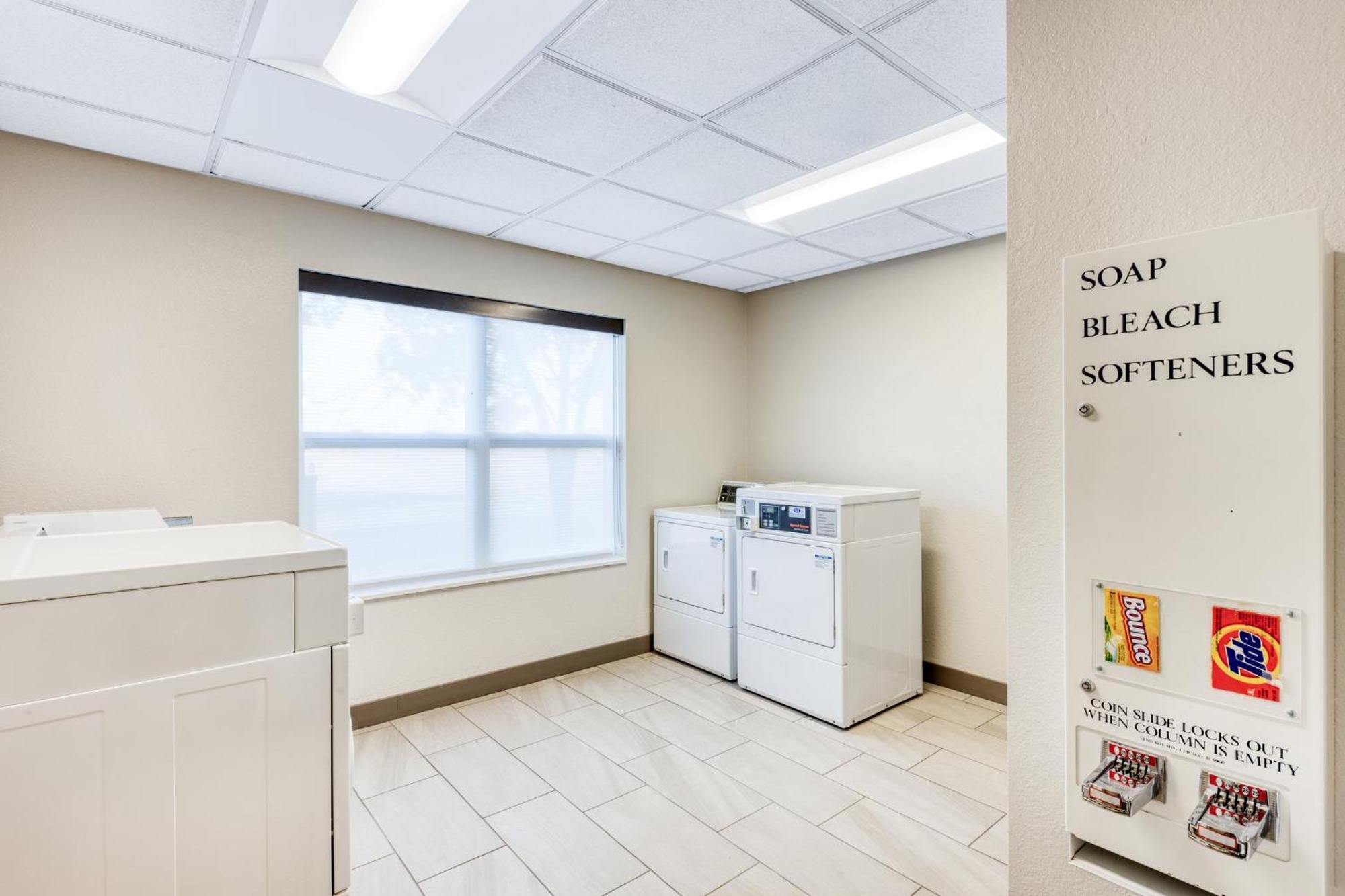 Holiday Inn Express & Suites - Green Bay East By Ihg Exteriör bild