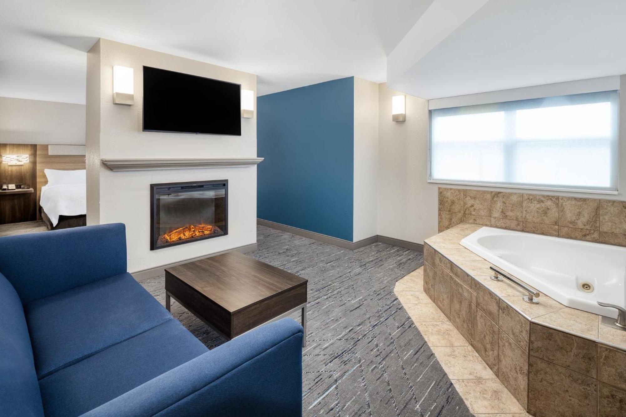 Holiday Inn Express & Suites - Green Bay East By Ihg Exteriör bild